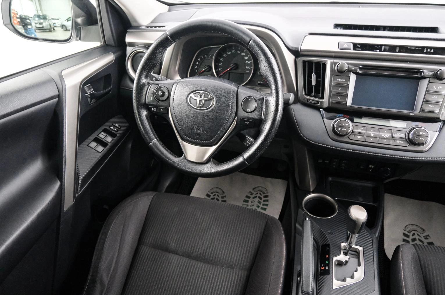 Toyota RAV4 9 из 22