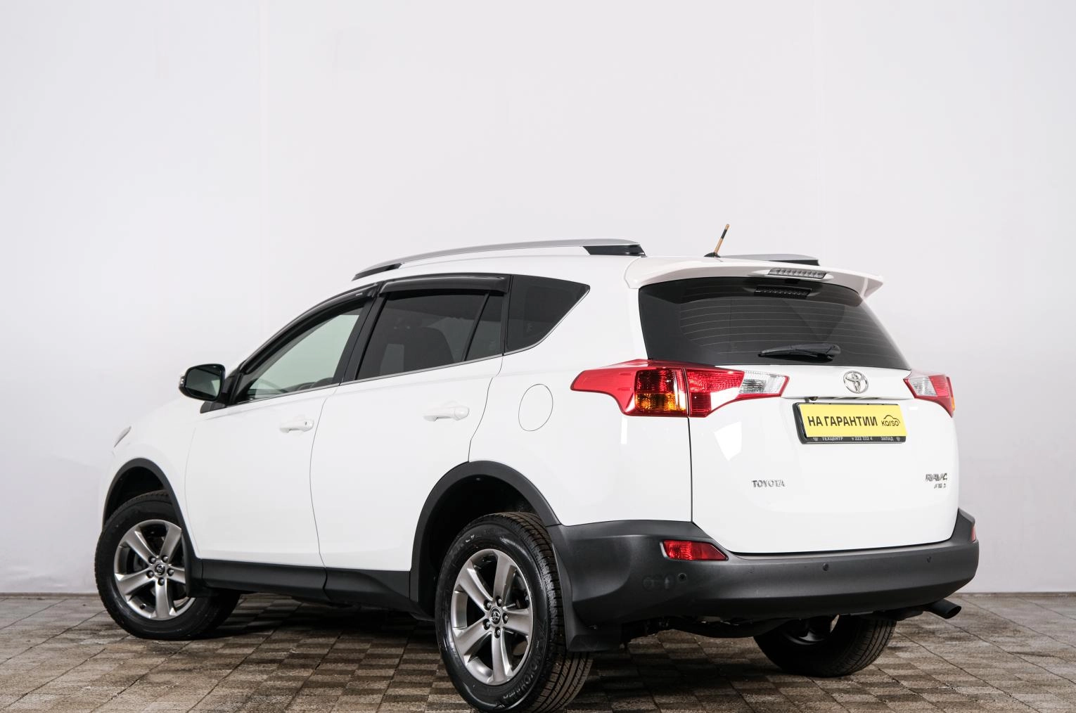 Toyota RAV4 4 из 22