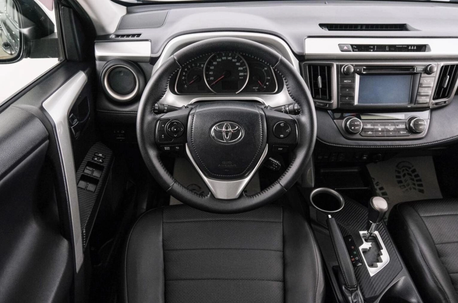 Toyota RAV4 14 из 20