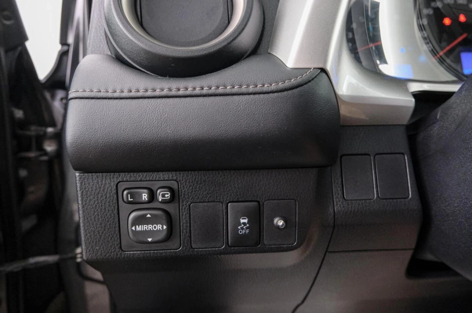 Toyota RAV4 16 из 20