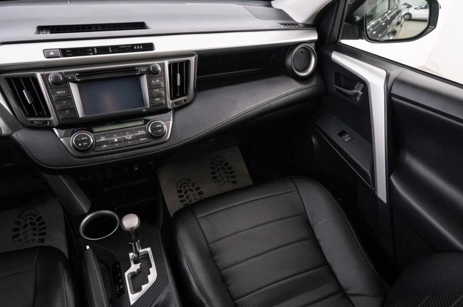 Toyota RAV4 11 из 20