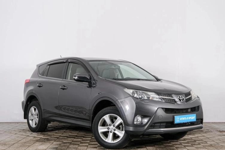 Toyota RAV4 2014 года