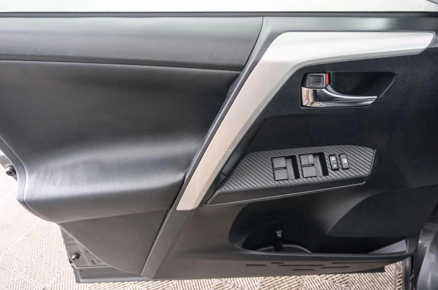 Toyota RAV4 17 из 20