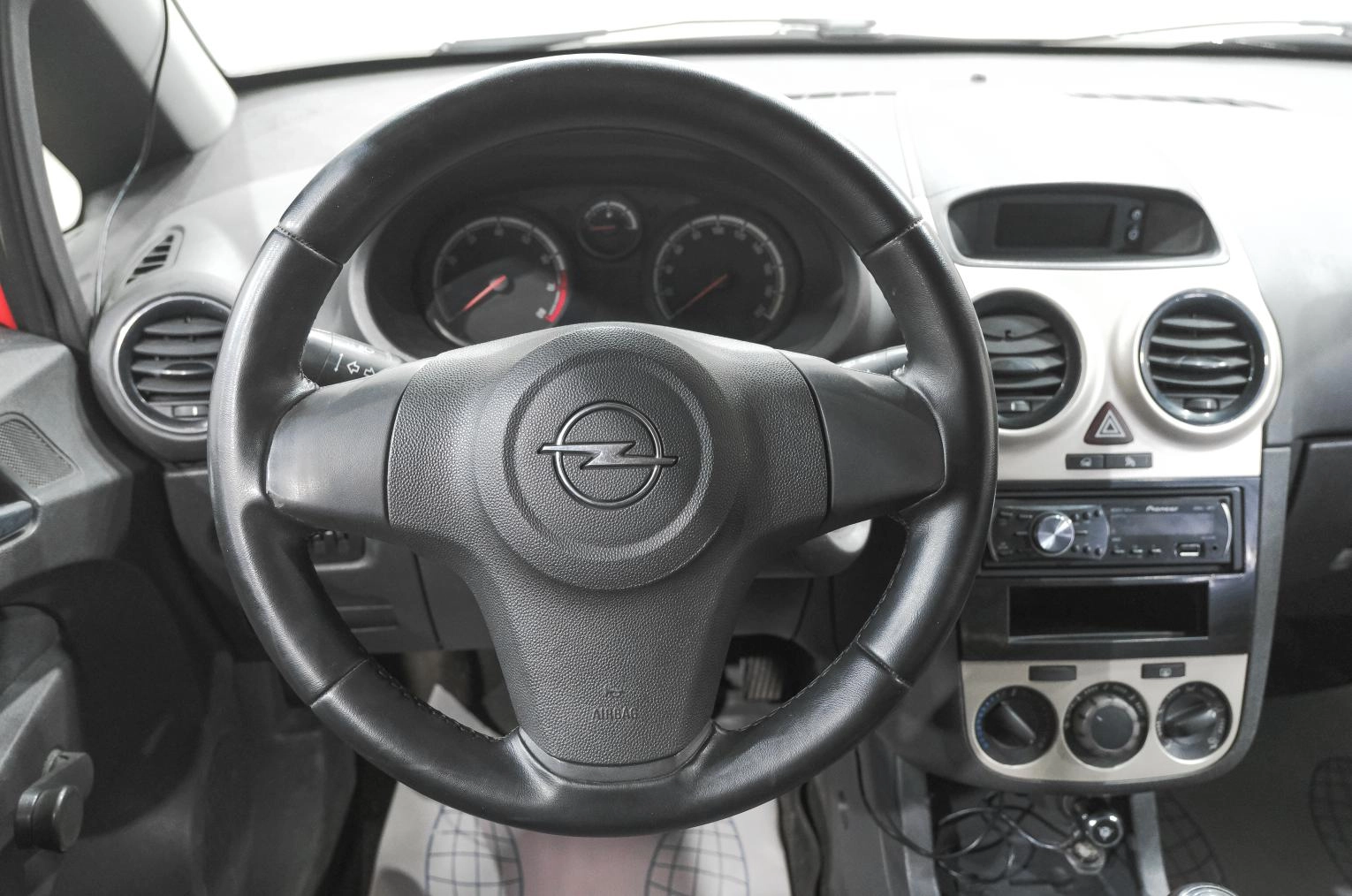 Opel Corsa 12 из 19