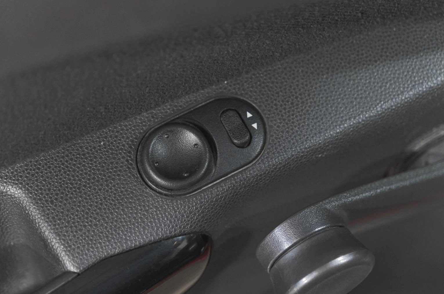 Opel Corsa 14 из 19