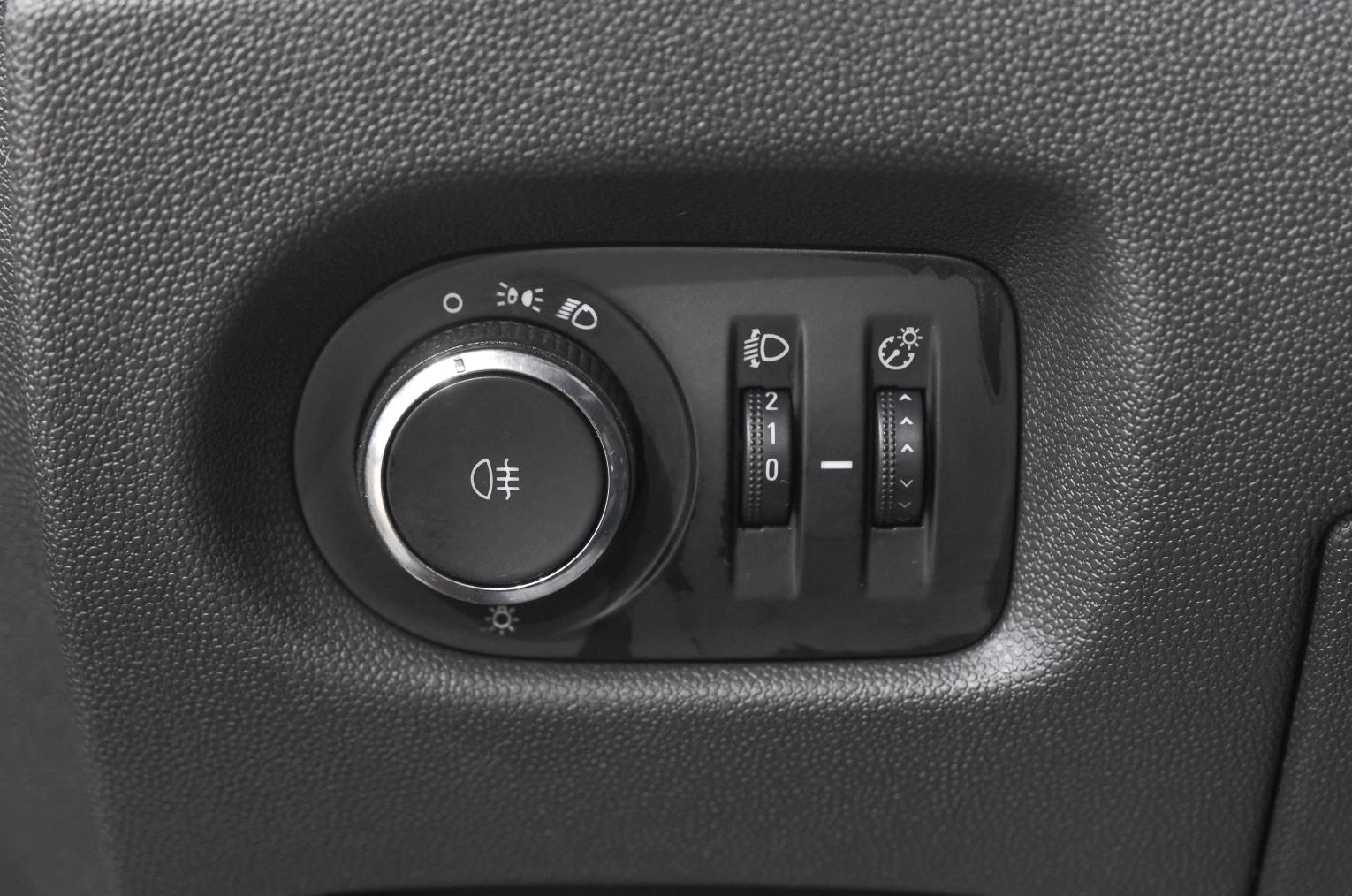 Opel Corsa 15 из 19