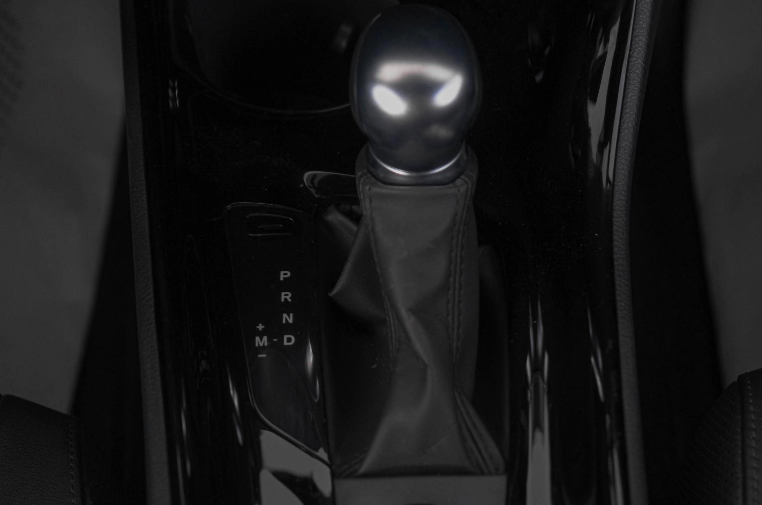 Toyota C-HR 22 из 26