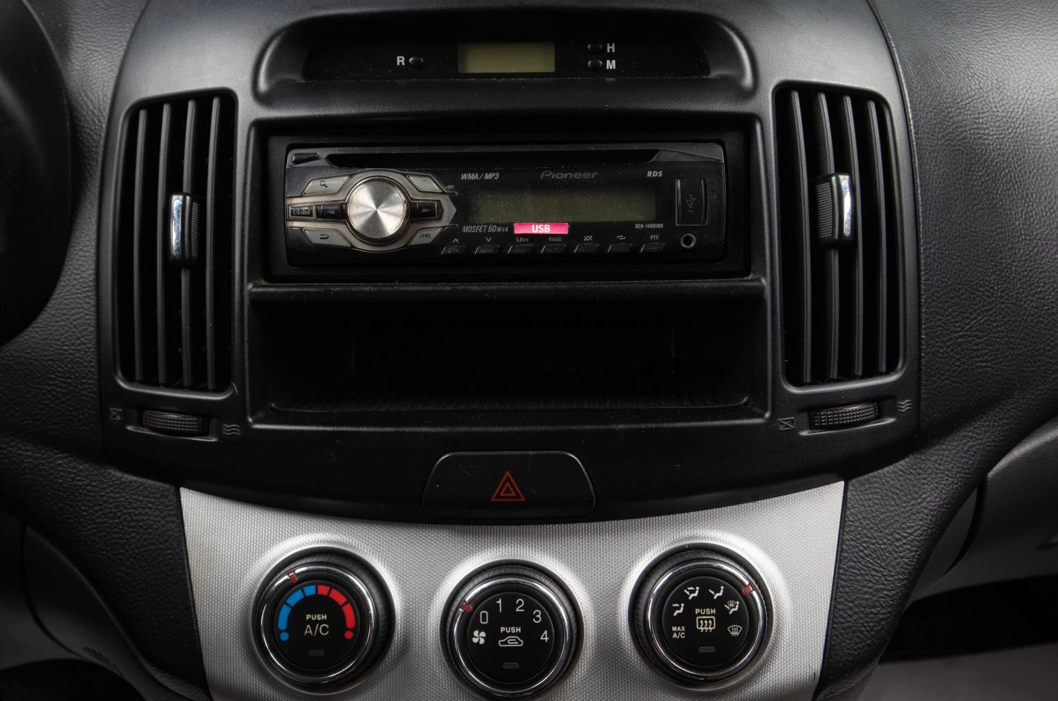 Hyundai Elantra 11 из 16