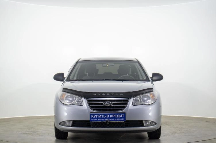 Hyundai Elantra 2 из 6