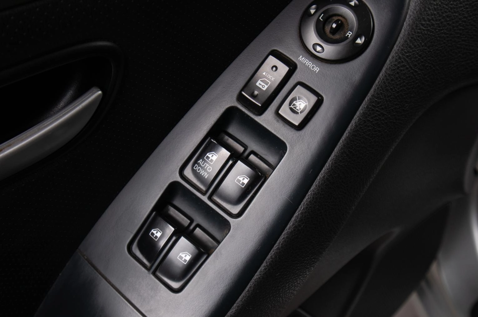 Hyundai Elantra 12 из 16