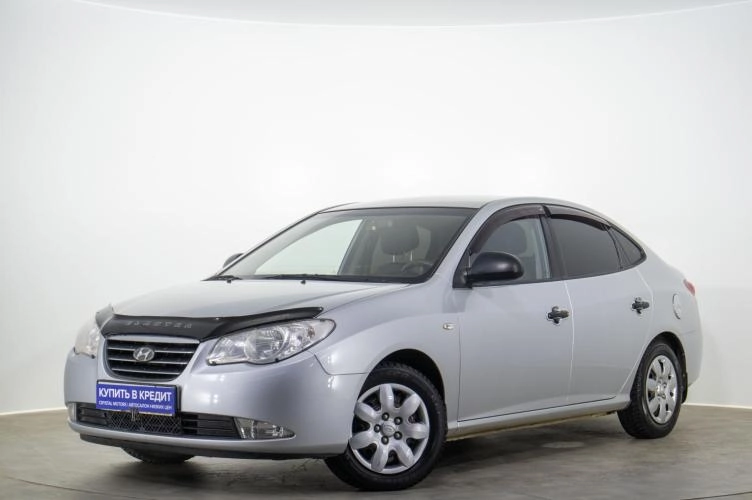 Hyundai Elantra 3 из 6