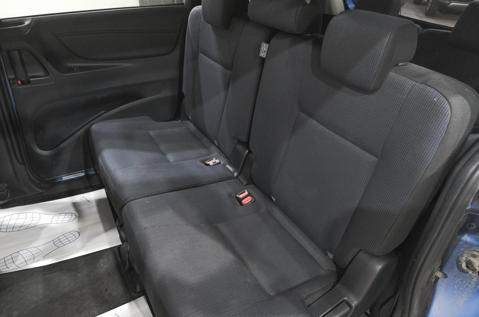 Toyota Sienta 21 из 23