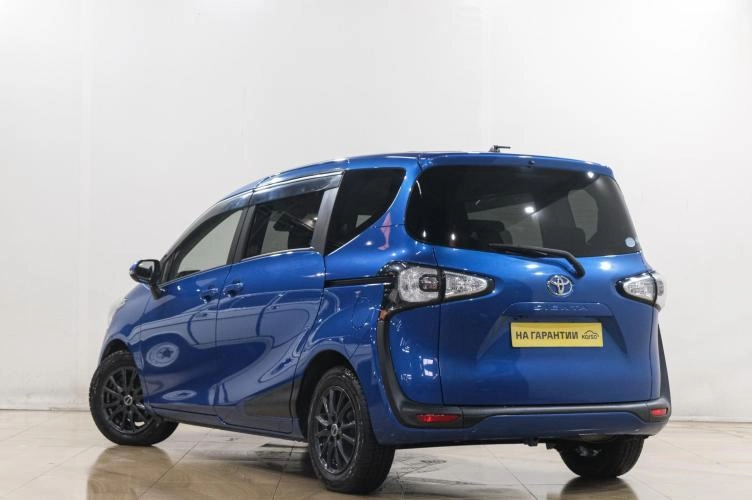 Toyota Sienta 4 из 5
