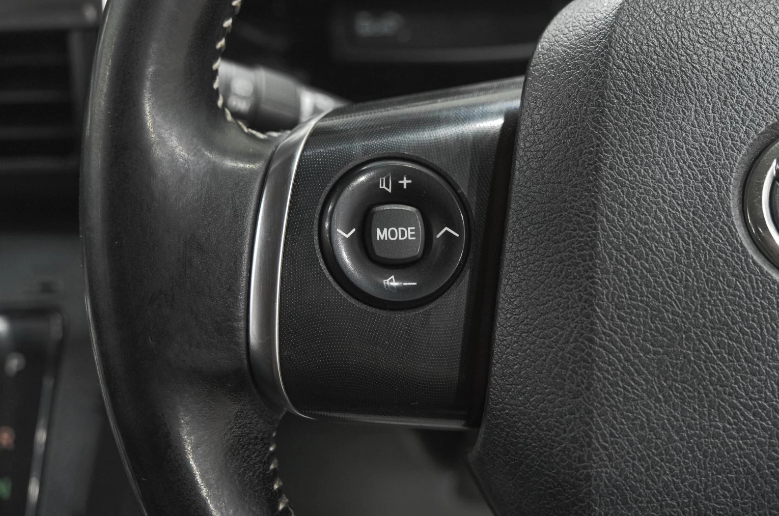 Toyota Sienta 13 из 23