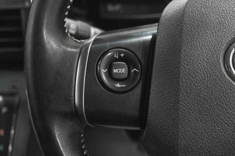 Toyota Sienta 13 из 23