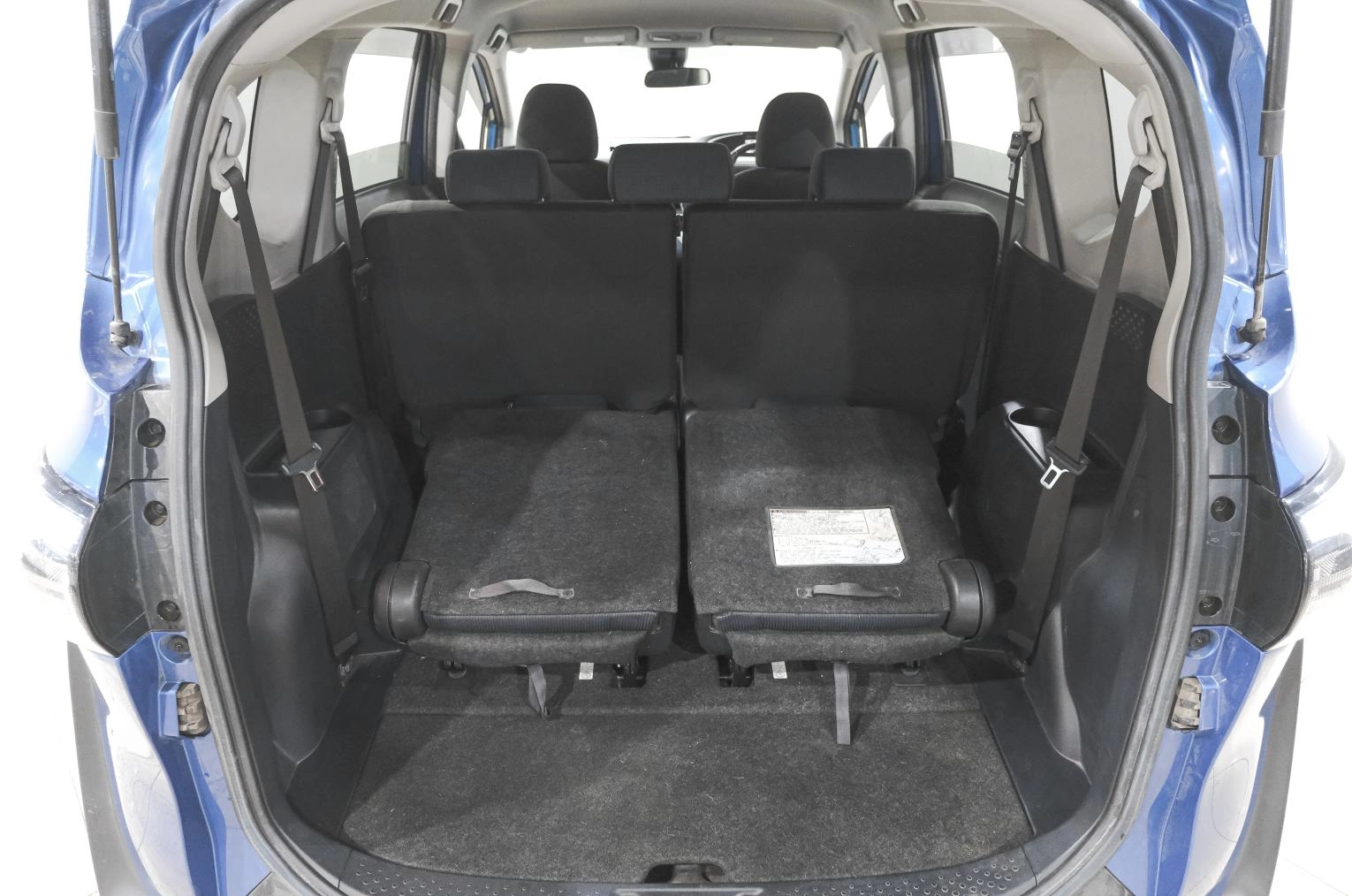 Toyota Sienta 23 из 23