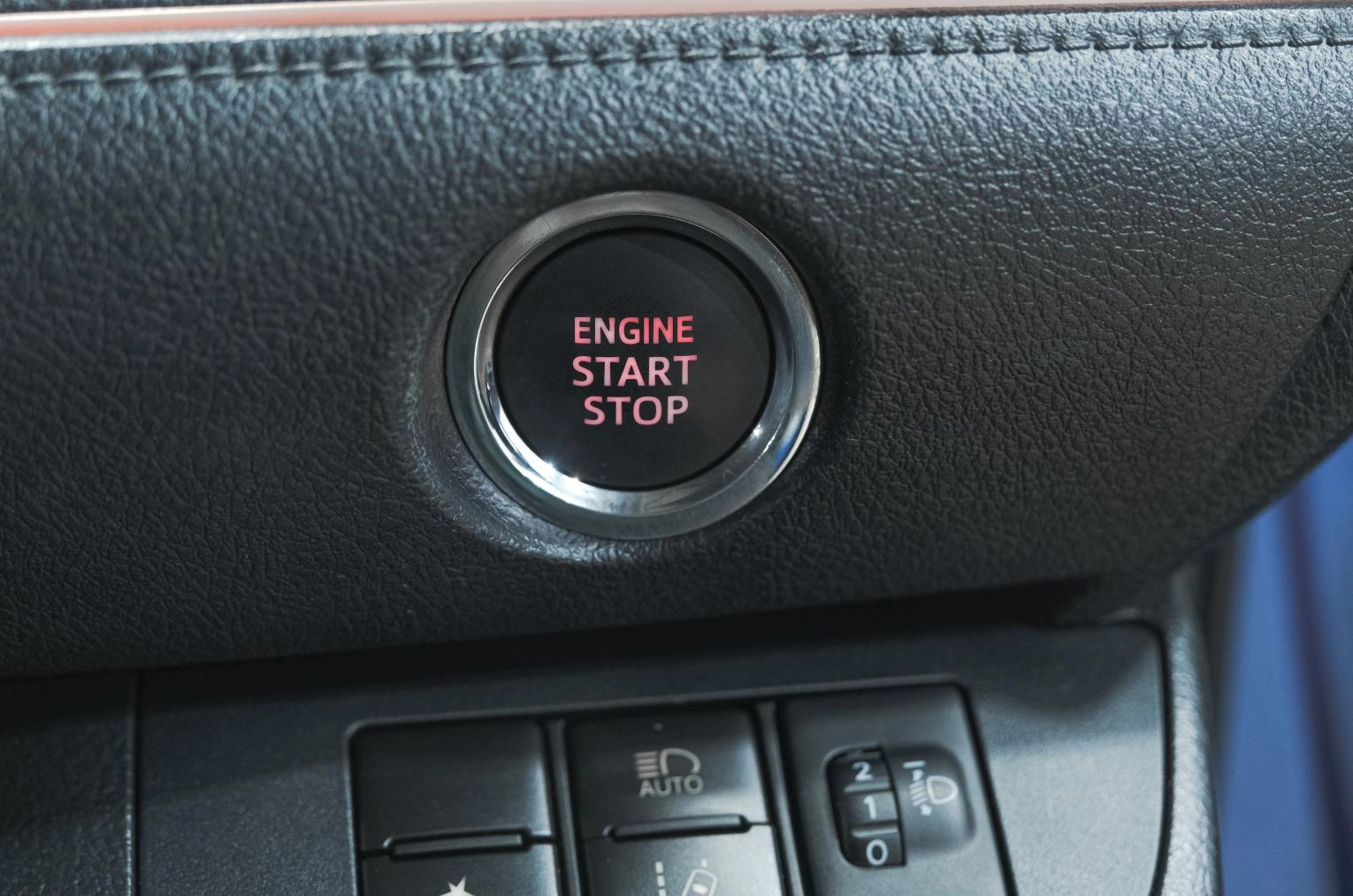 Toyota Sienta 18 из 23