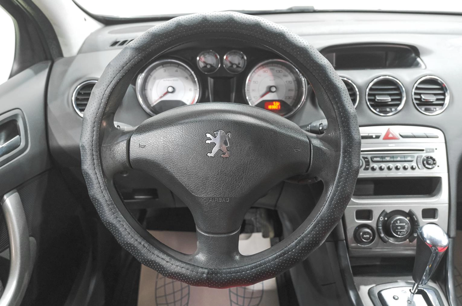 Peugeot 308 12 из 20