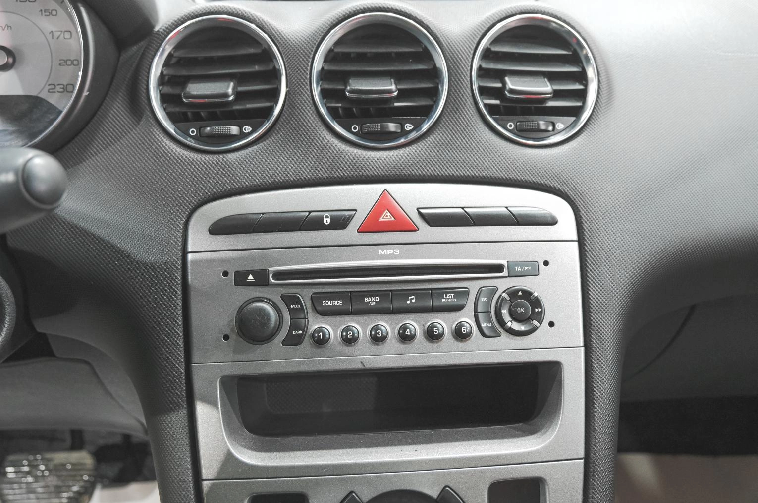 Peugeot 308 17 из 20