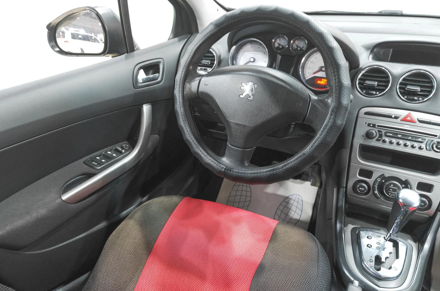 Peugeot 308 9 из 20