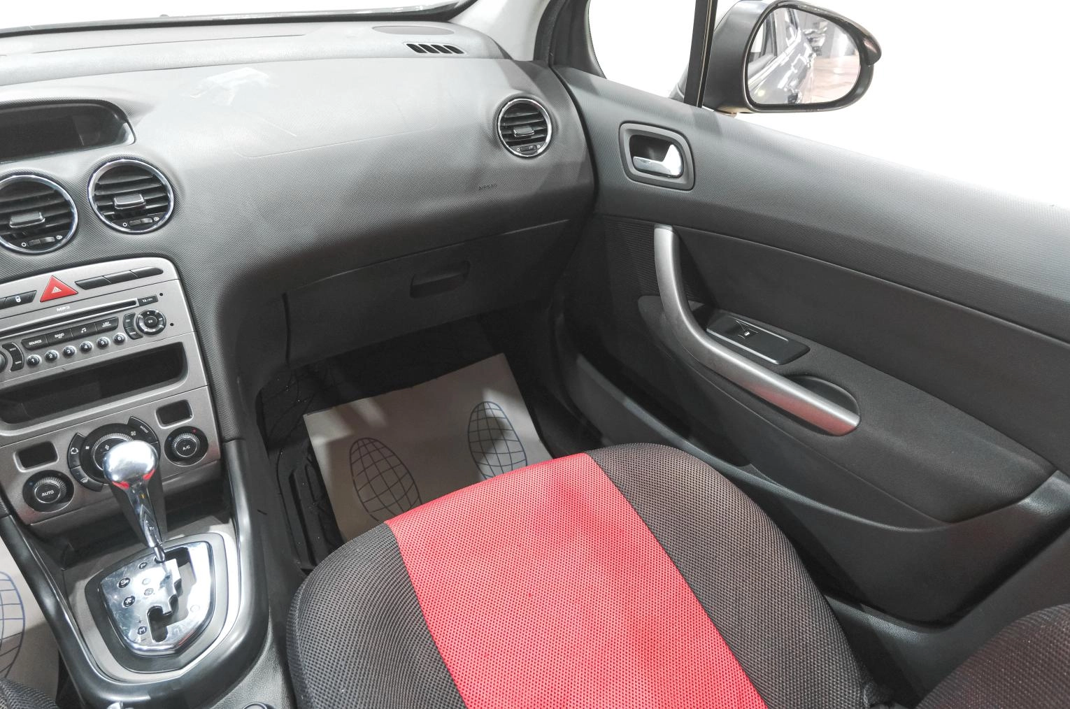 Peugeot 308 10 из 20