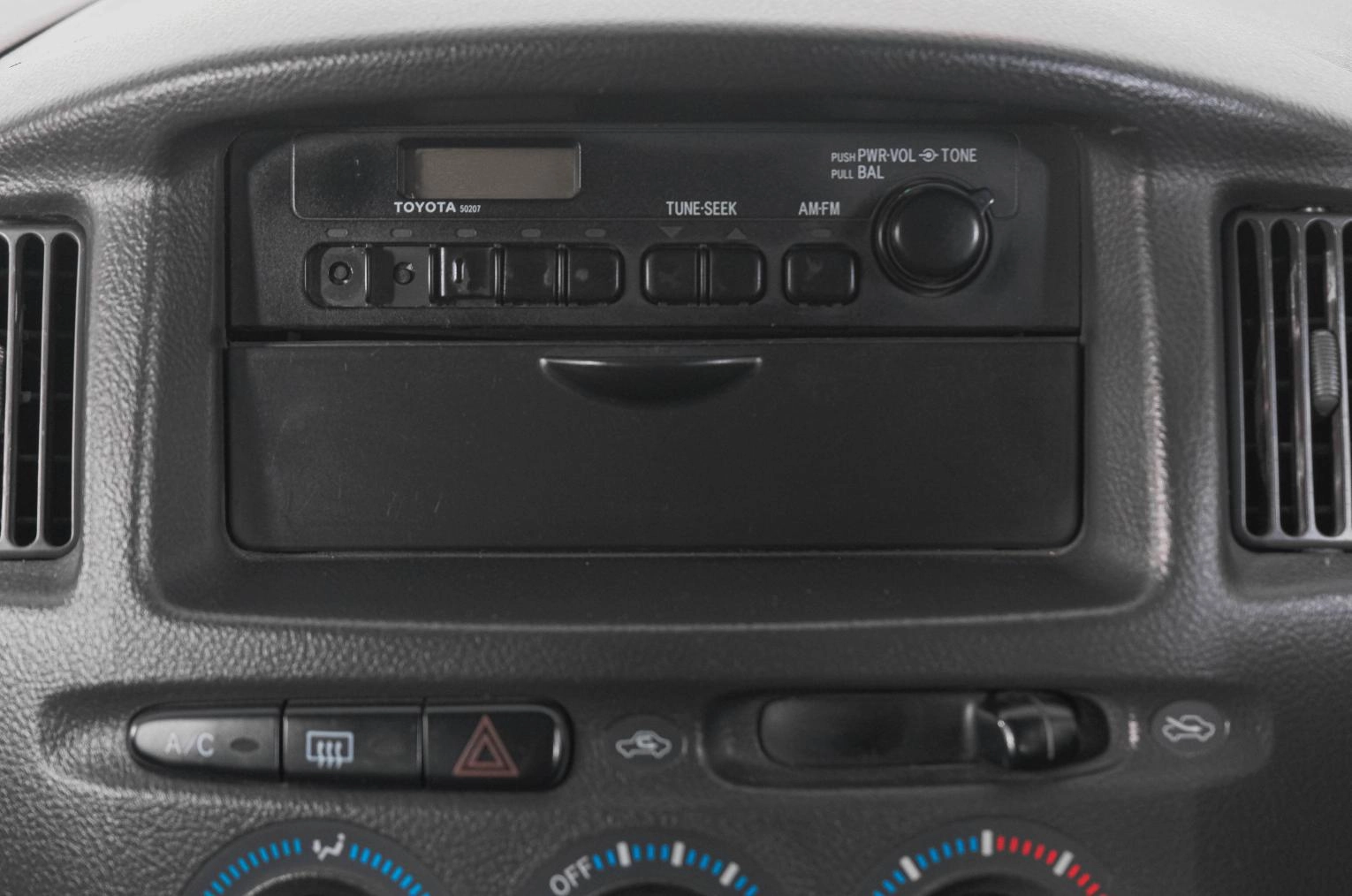 Toyota Succeed 17 из 21