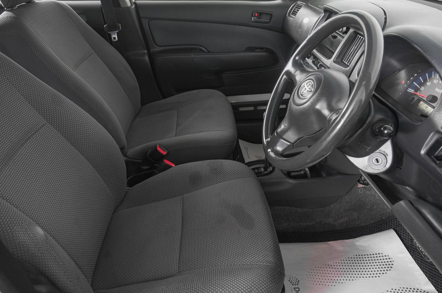 Toyota Succeed 11 из 21