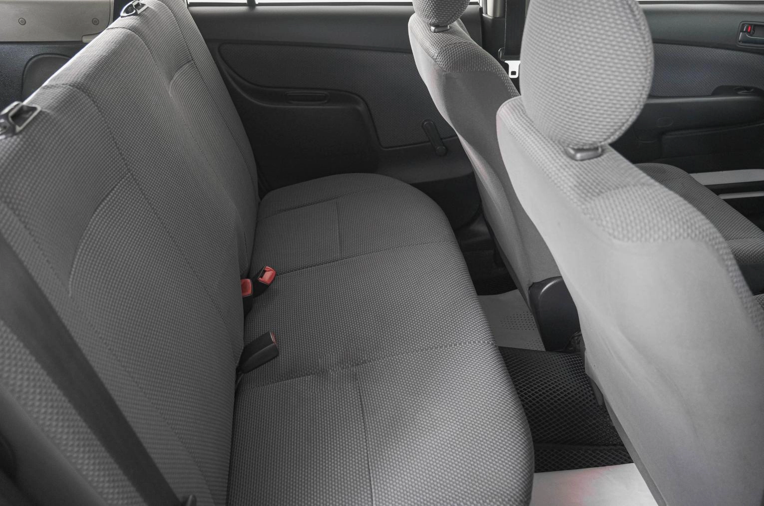 Toyota Succeed 10 из 21