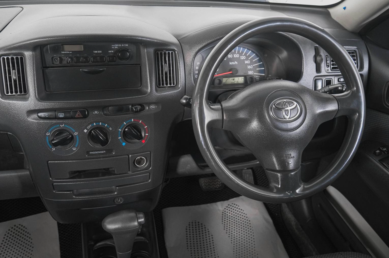 Toyota Succeed 14 из 21