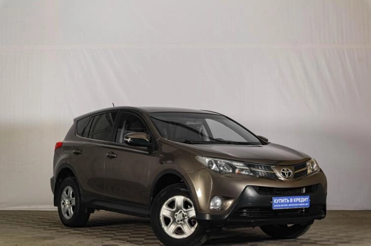 Toyota RAV4 1 из 5