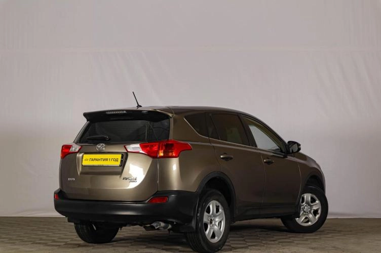 Toyota RAV4 4 из 5