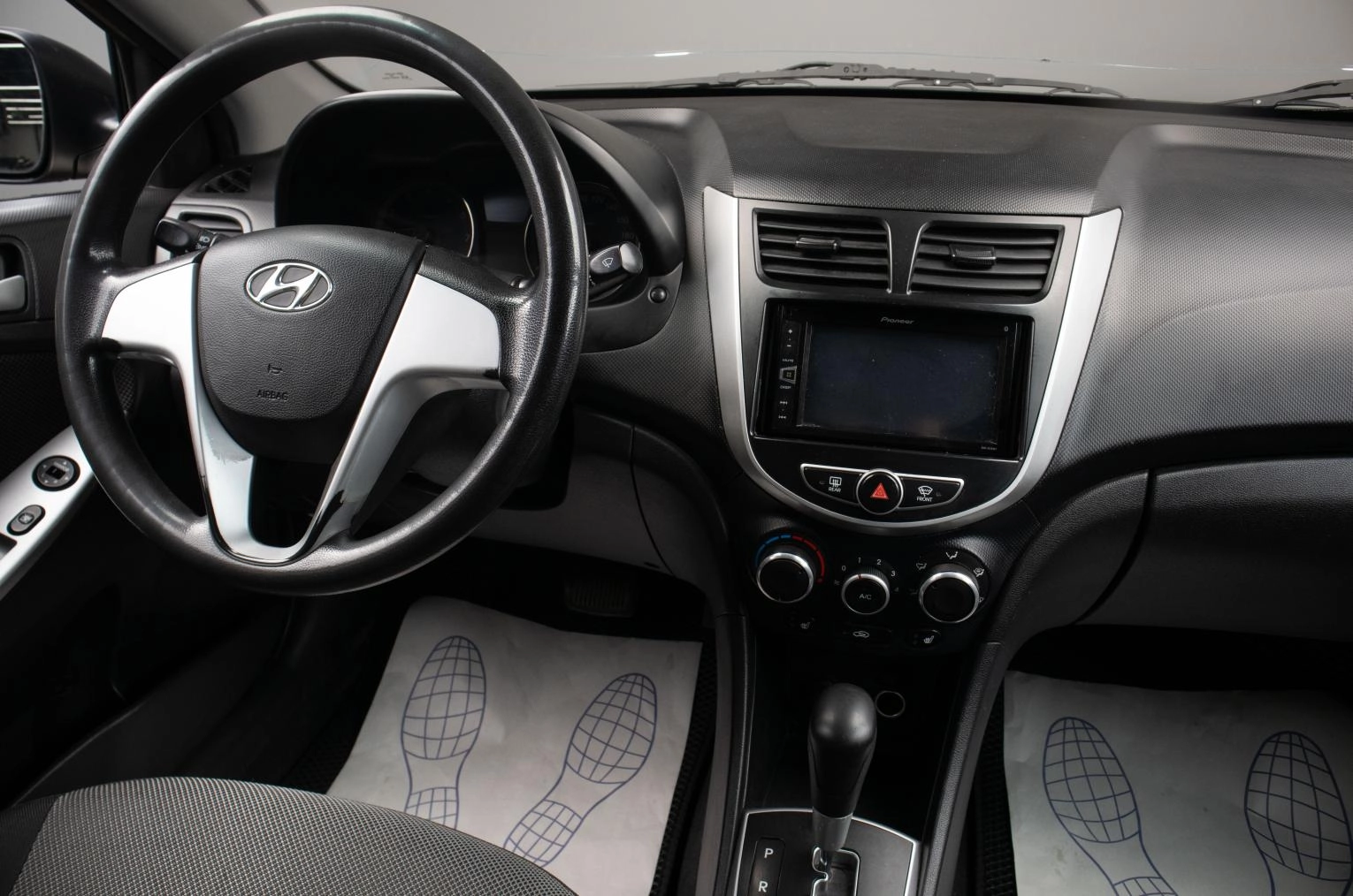 Hyundai Solaris 9 из 17