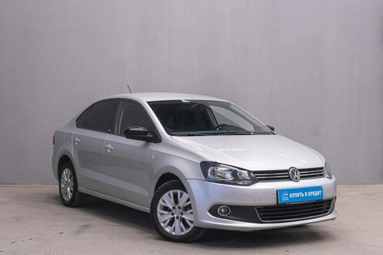 Volkswagen Polo 1 из 5