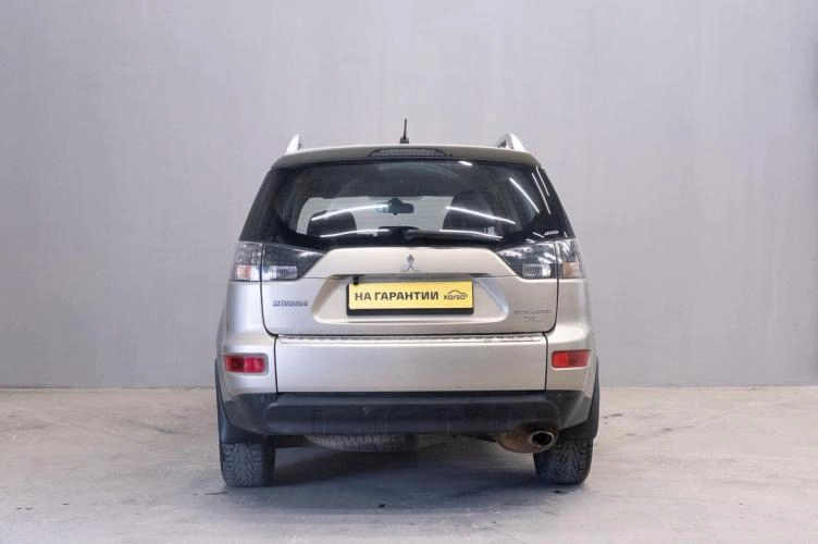Mitsubishi Outlander 4 из 5
