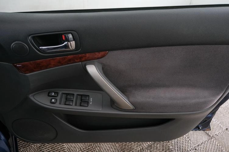 Toyota Premio 18 из 21