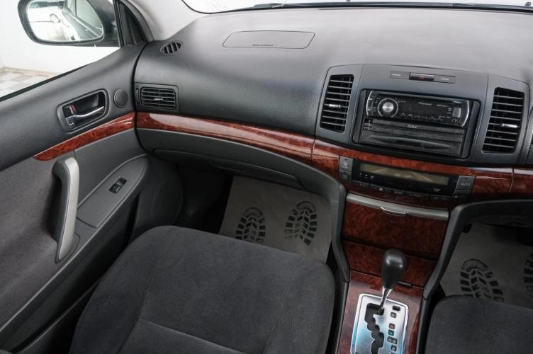 Toyota Premio 11 из 21