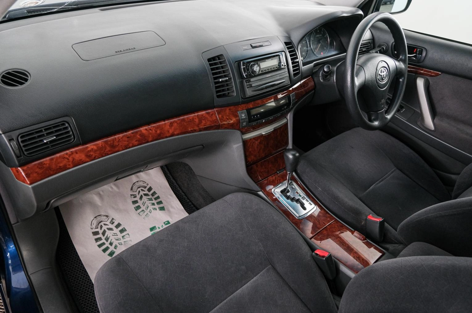 Toyota Premio 12 из 21