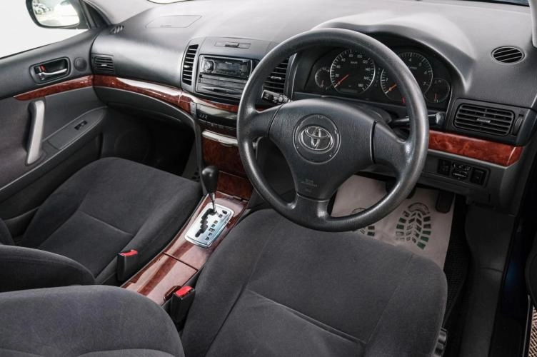 Toyota Premio 8 из 21