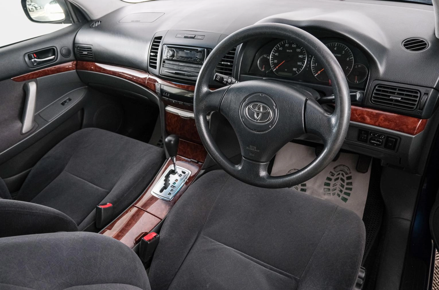 Toyota Premio 8 из 21