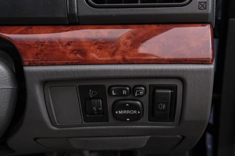 Toyota Premio 17 из 21