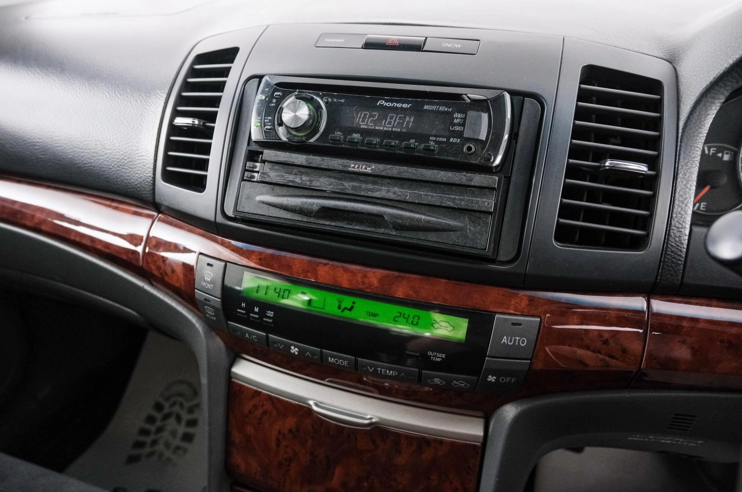 Toyota Premio 15 из 21