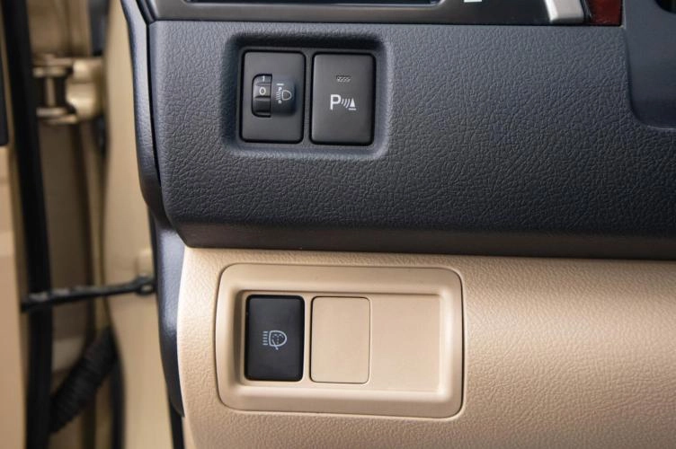 Toyota Camry 14 из 29