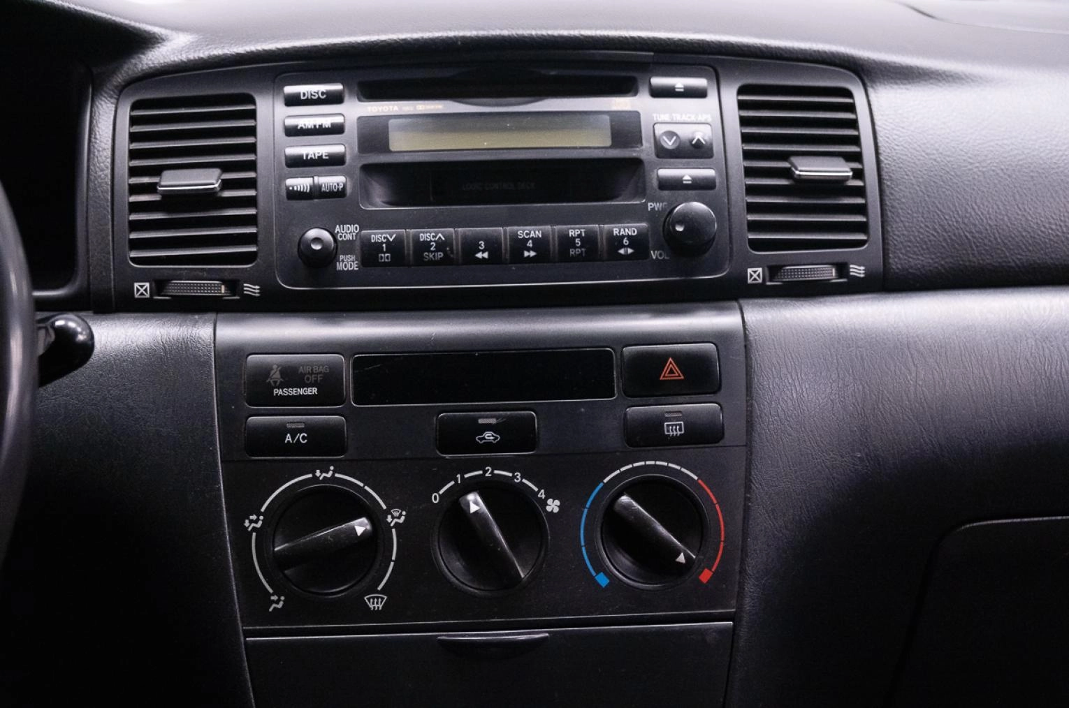 Toyota Corolla 13 из 18