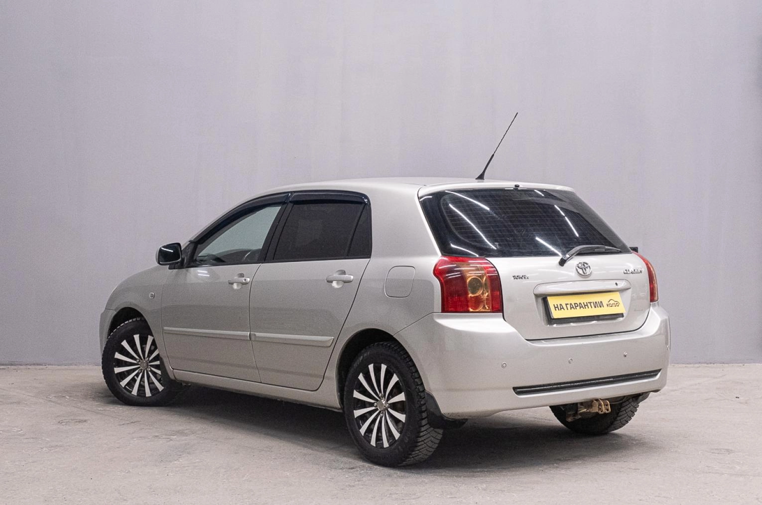 Toyota Corolla 5 из 18