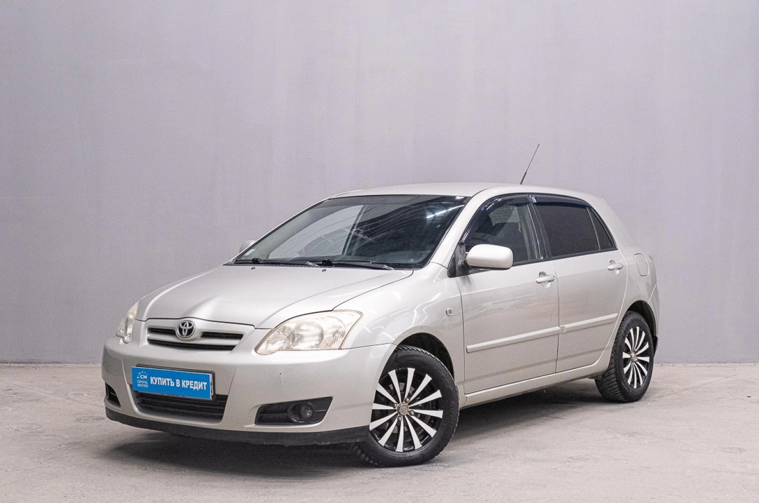 Toyota Corolla 2 из 18