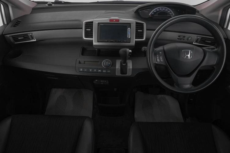 Honda Freed 13 из 21