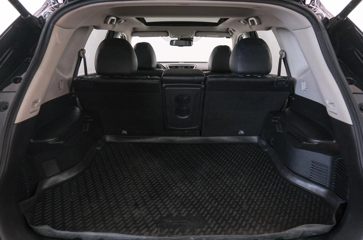 Nissan X-Trail 24 из 24