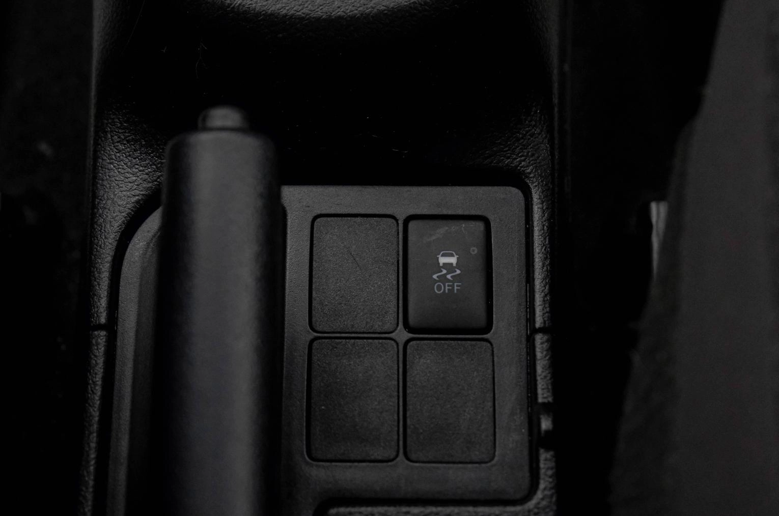 Toyota Vitz 17 из 19