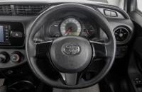 Toyota Vitz 13 из 19