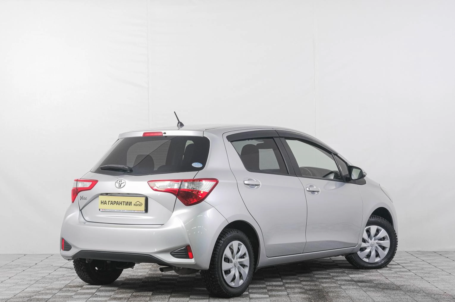 Toyota Vitz 5 из 19